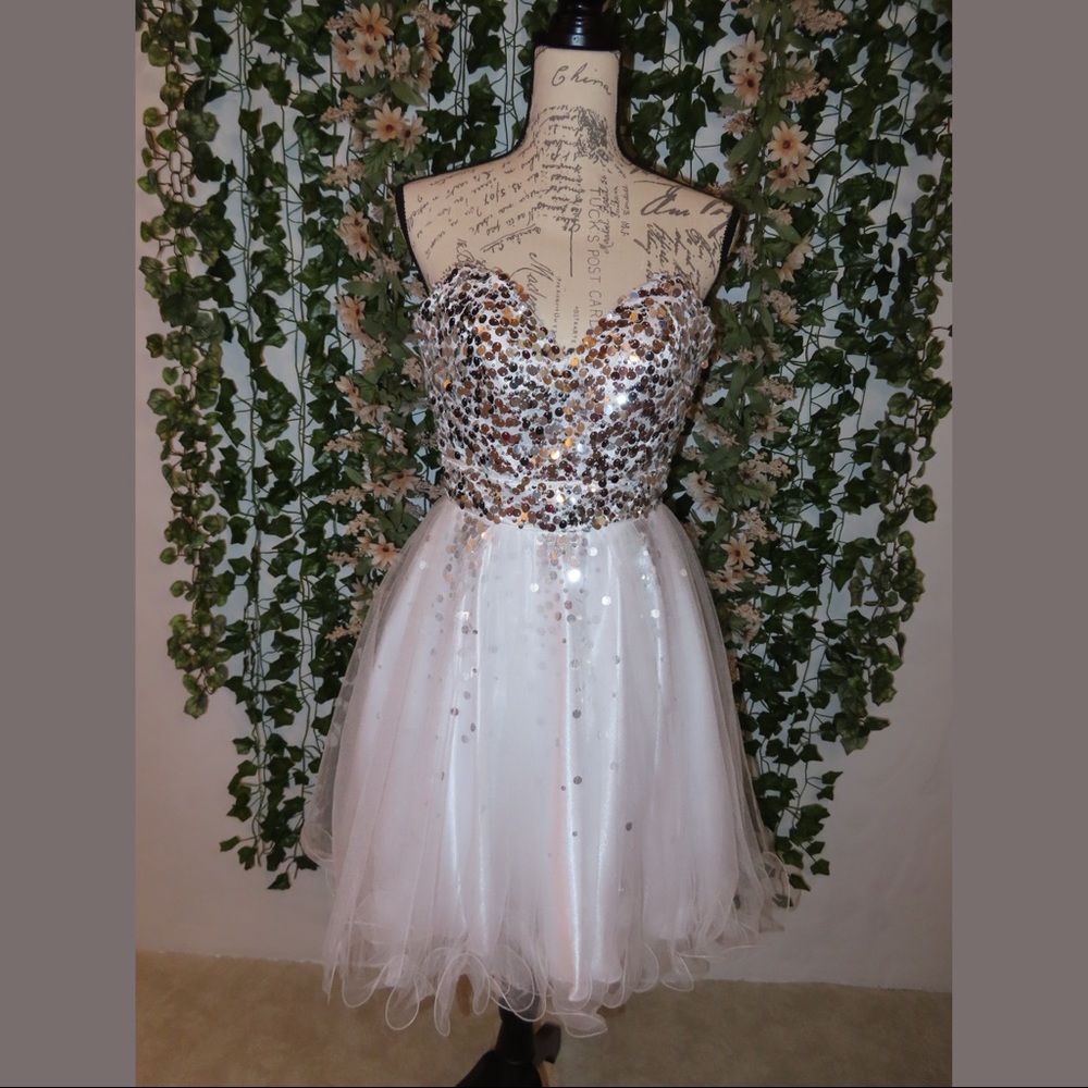 Night Moves: Homecoming Dress